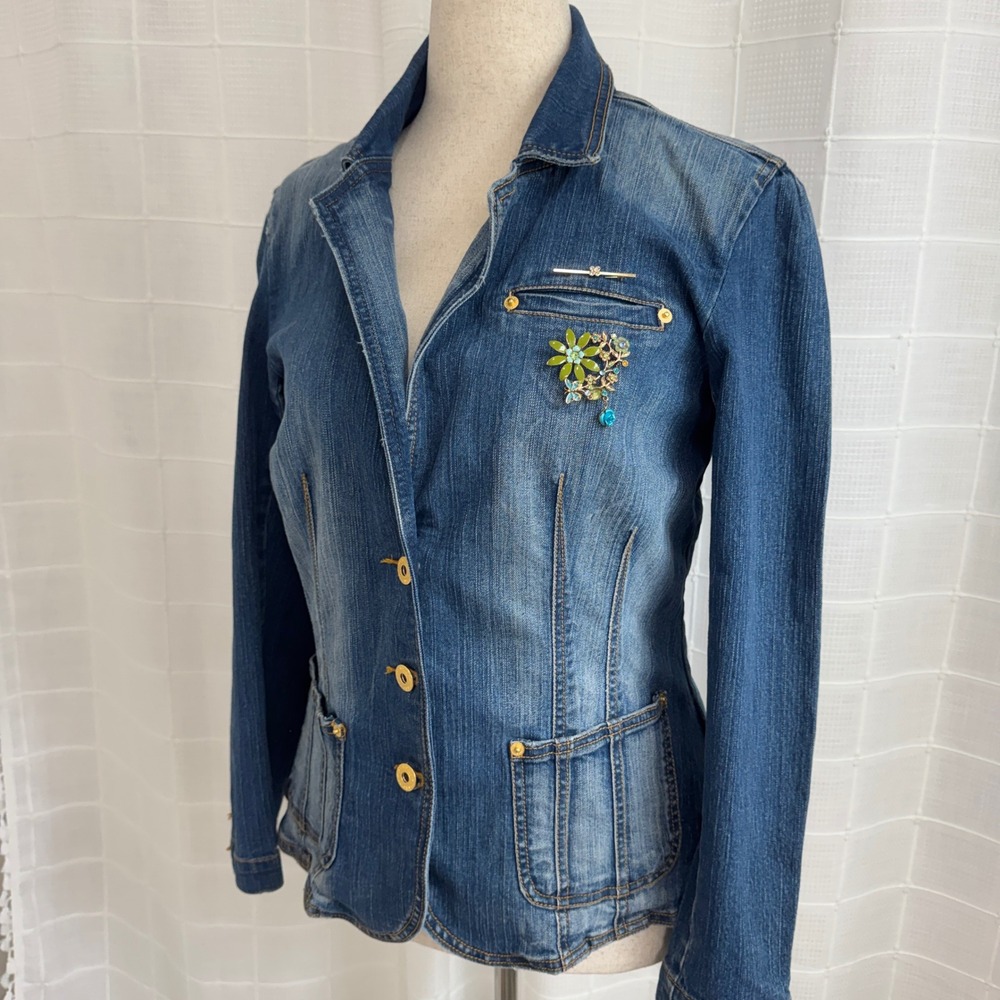 Jeanstar Denim Blazer Jacket w Vintage Floral Brooch and Star Embroidery Unique